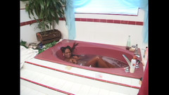 The Africans: 데이브 하드먼, 욕조 속