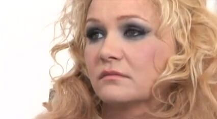 Bizzarre X: Mă îmbrac ca o fată de iarnă