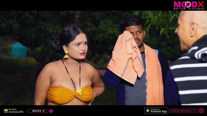 Mood X VIP: Indická desi mallu dívka si užívá hardcore sex s fotografem