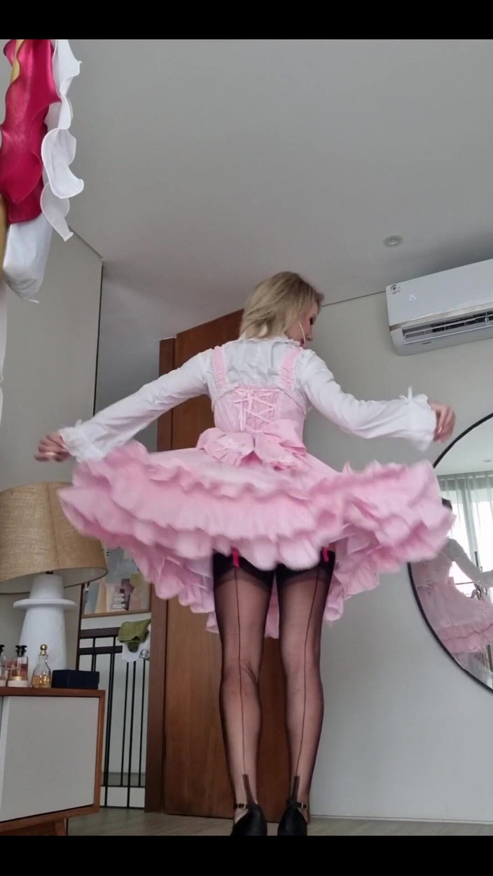 Angel The Dreamgirl: MILF Solo
