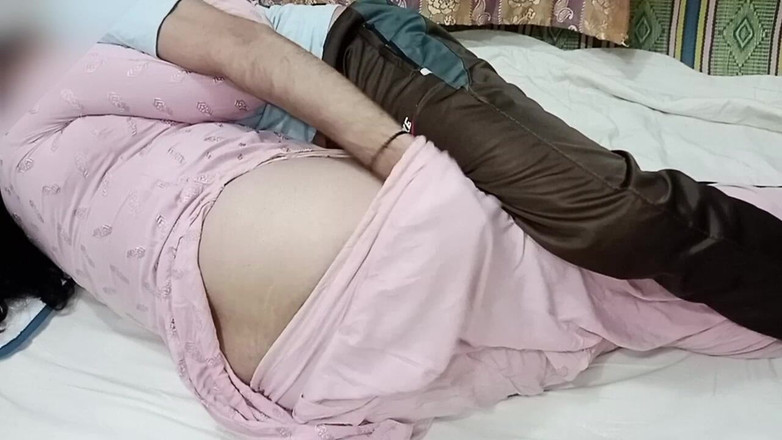 RedQueenRQ: Žhavý a romantický sex s krásnou indickou desi manželkou