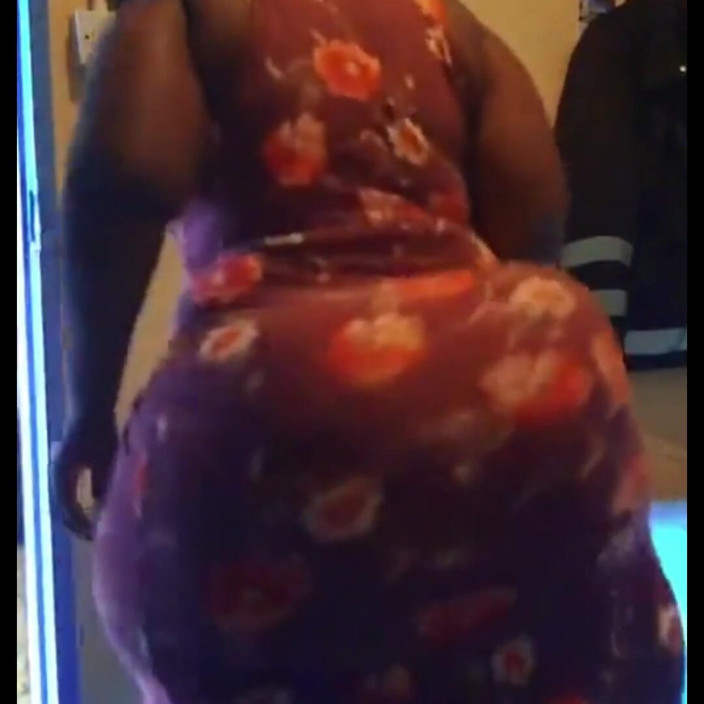 Fancydesire77: Velká kráska řekla, že si bude odpočinek