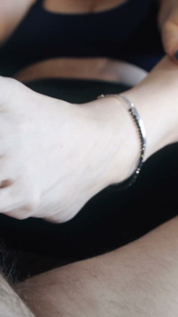 MILF in intensivem footjob an einem winternachmittag!
