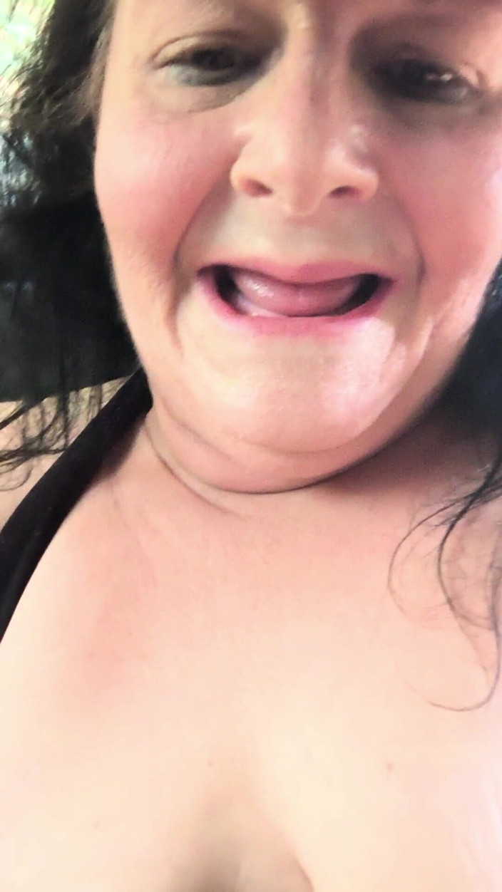 HerculesnVENUS: Co jest Creepier Niż Las na Halloween? Właściwie robi się...