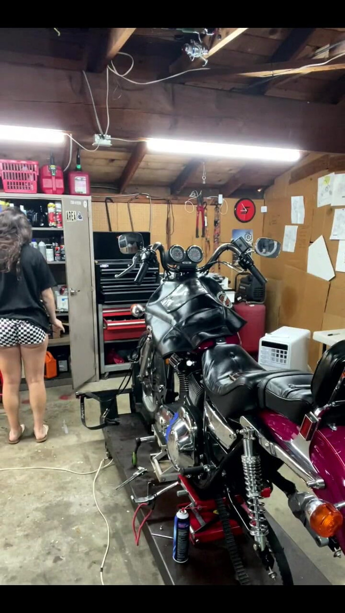 Hosanna Joy: Lunch Farts &amp; Farts in My Motorcycle Shop