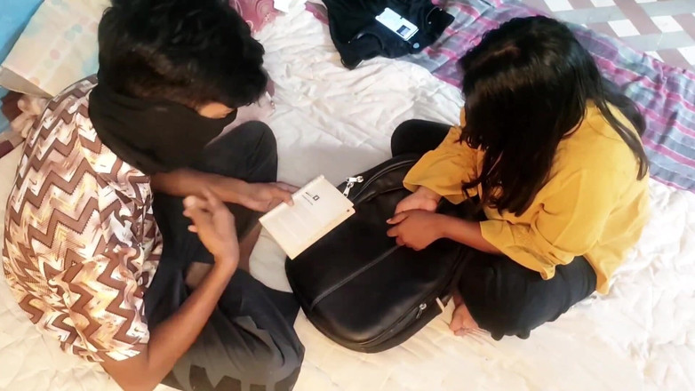 Indian Teen Girl's: Cikgu sebenar mengongkek pelajar di bilik kelas