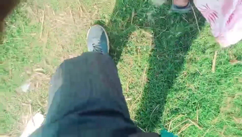 Bk Vlogs: Desi India fu scopata nei campi