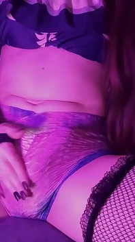 Volles Solo-video [10:02] - Wichs mit Cumlube in strümpfen und Bikini-top ich fange mit meinem schwanz in meinen shorts an