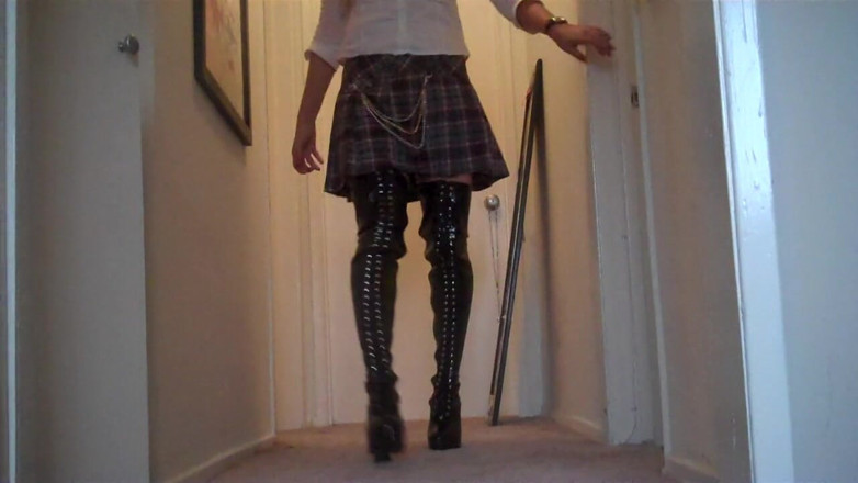 Cryptostudios: Tabitha - ballbusting 240