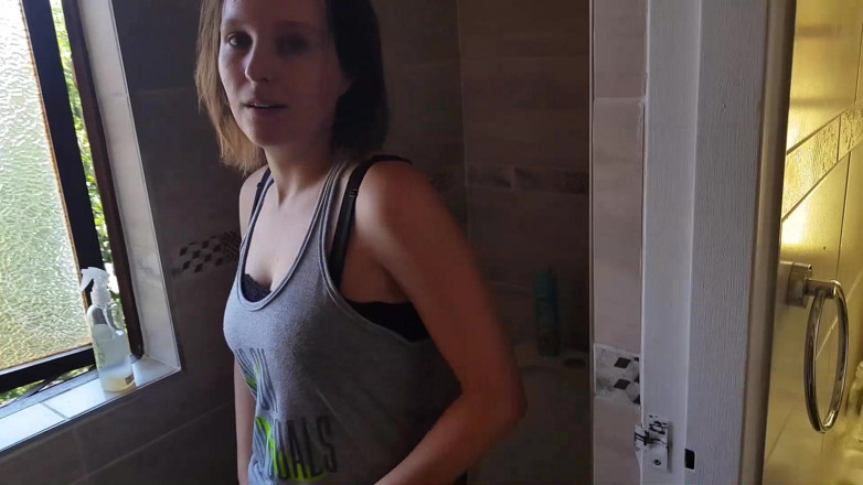 Alicia Robertz: Chicas meando - compilación
