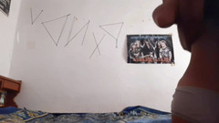 hael: Našel jsem ji v jejím pokoji, jak se převléká, a...