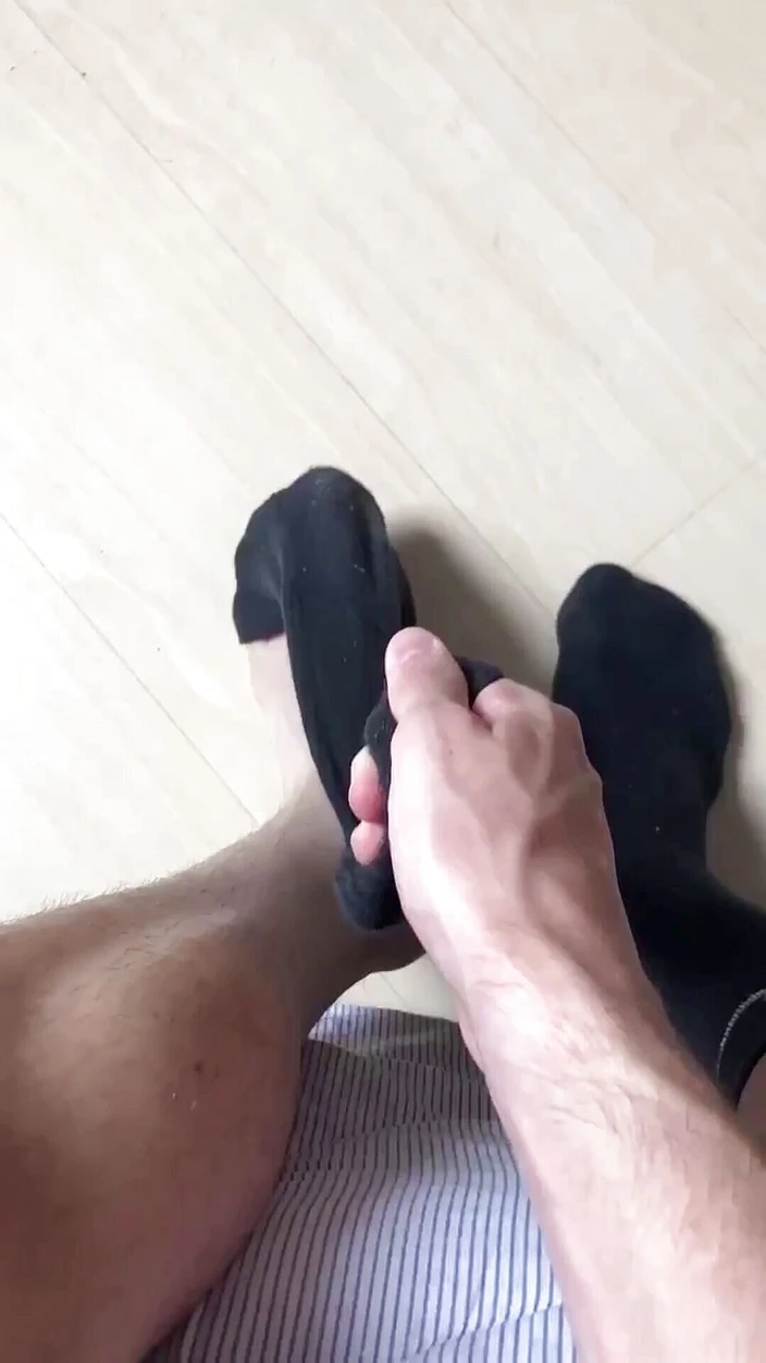 Riu Melo: Twink - massagem erótica e exótica com pés