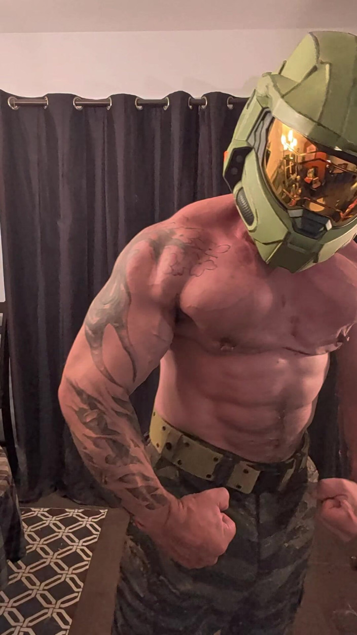 Bruiser Bearwood: Chủ nhân uốn lén