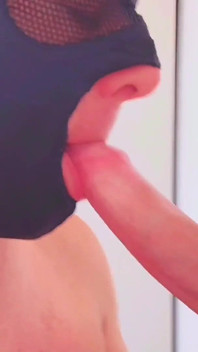 14 balkanische typen bekommen ihren ersten blowjob - am gloryhole