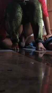 Indische echte freundin schwanz mit ihrem echten freund, wenn niemand im klassenzimmer ist