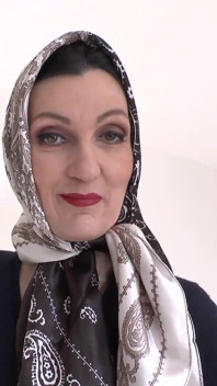 Prezentare de modă cu văl din satin și ejaculare pe pânză, JOI, Lady Victoria Valente