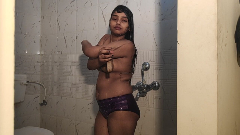 Alia Advani: Indian Adult Model Alia Advani Steamy Shower Show