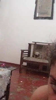 La tía india se inclina como mantenermeming por sus travesciones sexuales