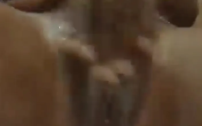 Barqueen: I Can't Stop Squirting