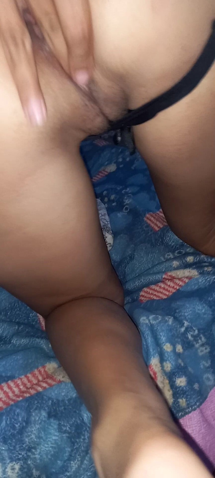 Mangacaribe: Manžel sleduje, jak manželka selhala přes videohovor při práci