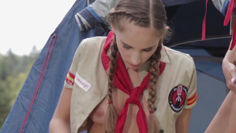 Erotic Pleasure: Blonde and brunette are getting screwed outdoors