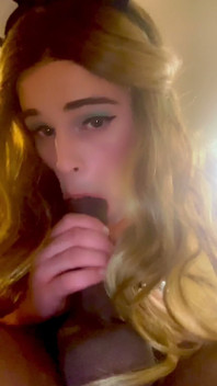 Sucking an Massive 8 Inch BBC