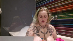 Bambi_beauty1: Bambi čistí své hračky