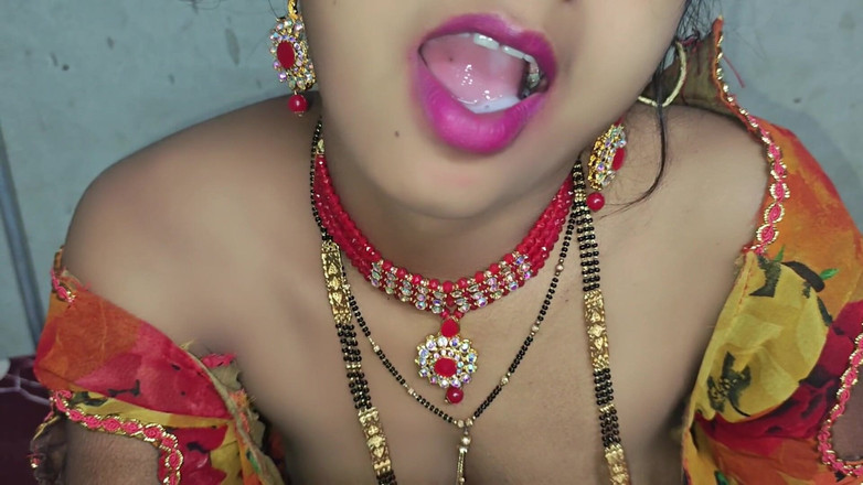 Bangala bhabhi: Suhagraat Speciální sex žena v domácnosti a sperma v ústech