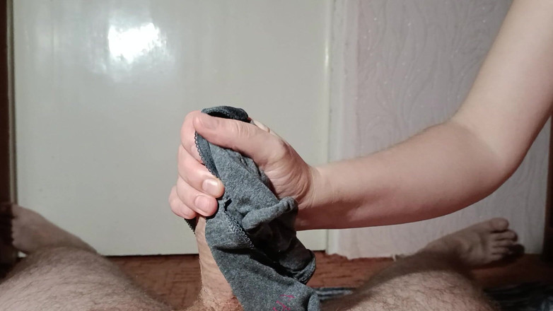 OniSoi: 用韩国熟女的内裤撸管你的鸡巴