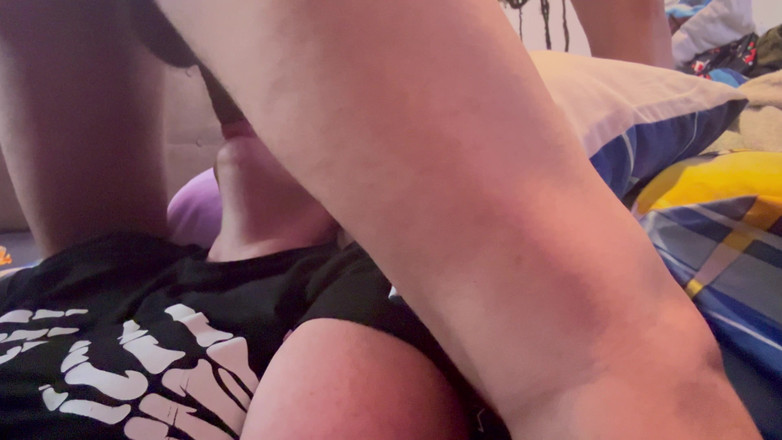 Skrilla4eva: Gardło szorstko