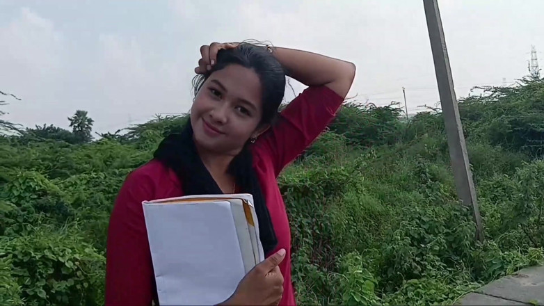 Apple Porn: First Time Desi Beautiful with Stranger From Outdoor