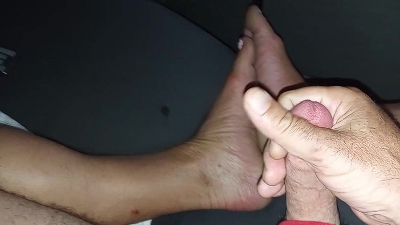 Midsouth Foot Fetish: di sofa sambil pamer solku