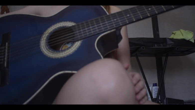 Isis Sun: ミュージックガールはバンドに入るためにセックスで支払い、彼女は本当にペニスを愛している。なぜならすべてを飲み込み、もっと求めてしまうからだ