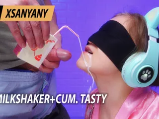 Milkshaker +spermă. Gustos.