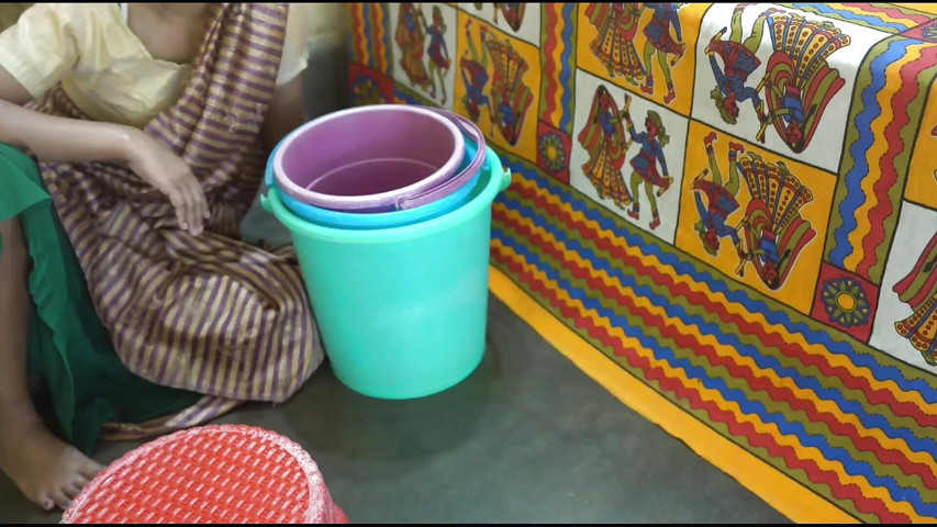 Story of a Desi Cosmetics Dealer Girl (Sriya Sathi Bhabhi)