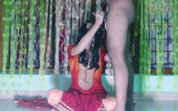Bolly Karma: 熟女はBBCを試し、精液で口いっぱいになる