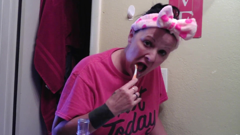 Abby Anna: Gargling teeth brushing