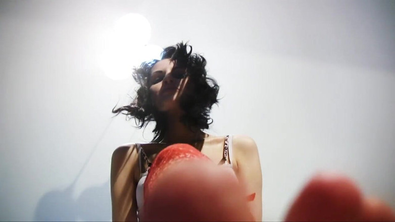 Lady Mesmeratrix Official: agle darvaaje ki diggaj