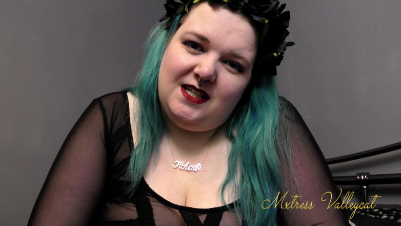 Mxtress Valleycat: Gothic hotwife