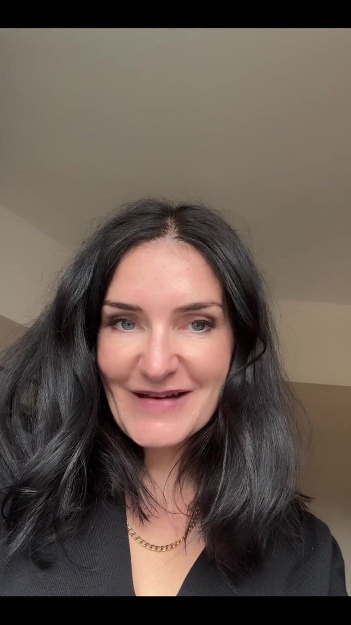 Adreena Winters: Kleiner schwanz, steuerzeit