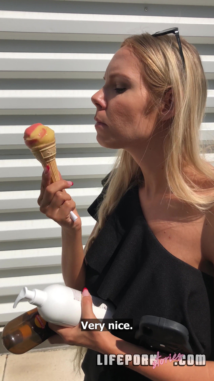 Life Porn Stories: Life Porn Stories 1 - Part 1 Oral Goddess