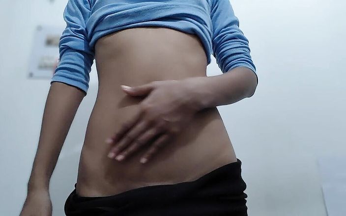 desigirl93: 阴户 18 岁热辣令人兴奋的荡妇