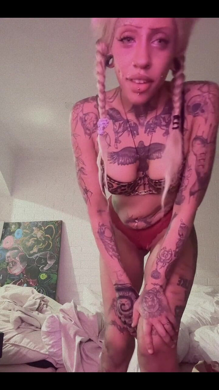 Laikalewduwu: Who Wants More Kitty Girl?
