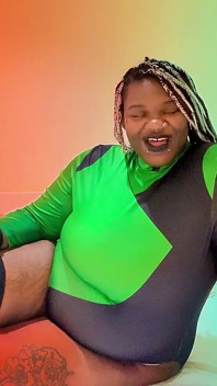Ebony Shego mengeringkan telur awak dan dompet awak