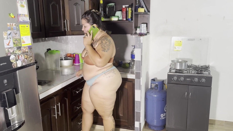 Lexly_16: Girl Fucks Plumber to Pay Him