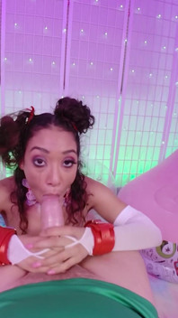Awek latina manis Sarah Lace memberikan deepthroat selamba terbaik
