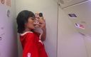Emma Thai: Emma thai lagi asik bersenang-senang di toilet pesawat