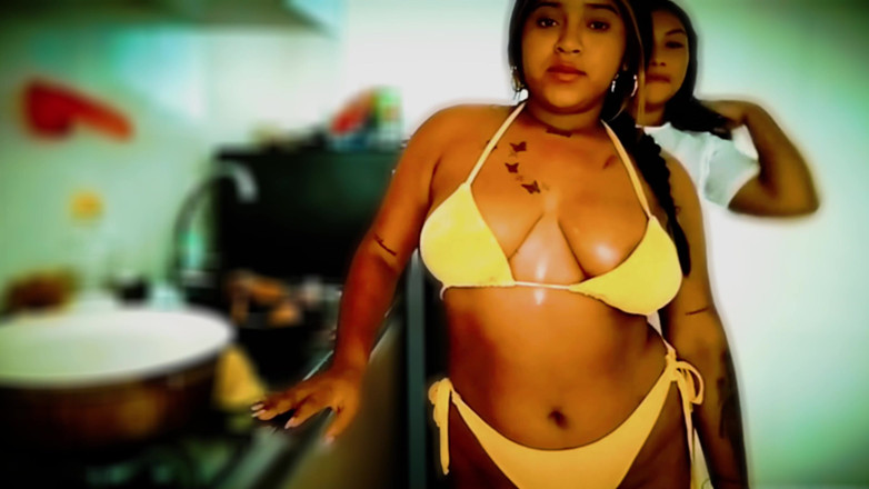 Uncut Lil Midget and Latina Freaky Friends: Gooon Room Cooking Lil Latina and Friends