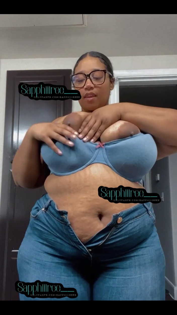 Biggdebbie solo: Feliz terça-feira a todos