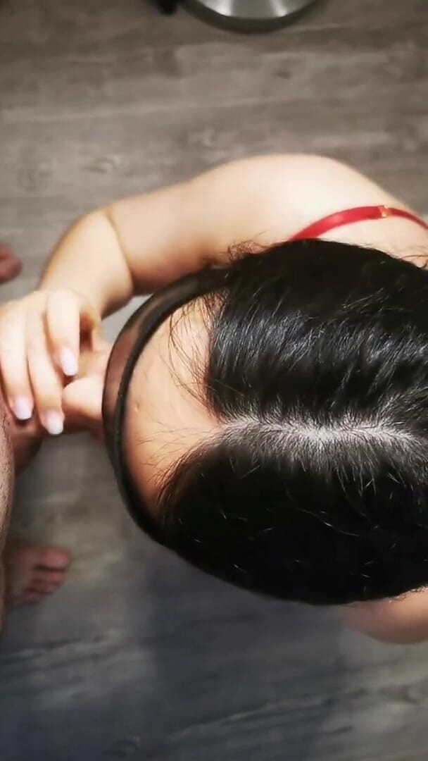MelissaxKiki: Büyük yarağımı emmeyi seviyor